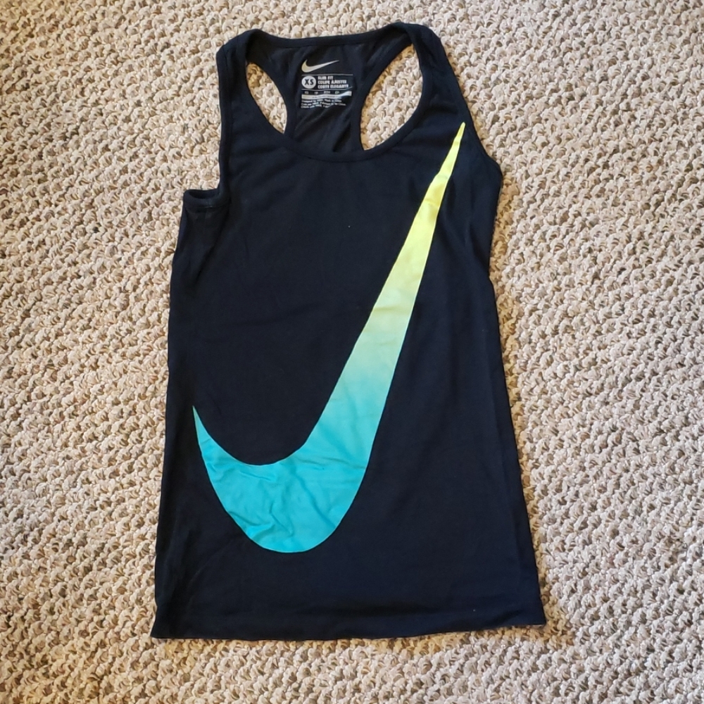 Nike Fitted Workout Tank Top